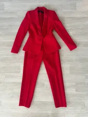 レッド セットアップスーツ (ジャケット+スラックス) ZARA