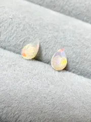 エチオピア産 オパール ピアス 6×4mm ゴールド 18Kコーティング サージカルステンレス