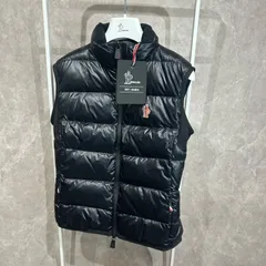 2026年最新】モンクレールダウンベストの人気アイテム - メルカリ