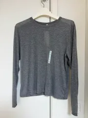 GU ジーユー ソフト シアー クルーネック 長袖
