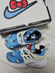 ナイキ プレスト ハローキティ 130