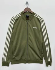 アディダス カーキ ジャージ (必須アイテム)