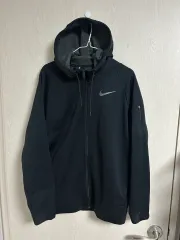ナイキ サーマ スフィア フルジップアップ フーディ ジップアップ XL出品