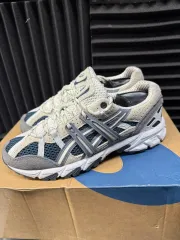 アシックス スニーカー グレー/ブルー サイズ24.5