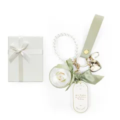 [SENJWARM] プリザーブドフラワー キーホルダー 枯れない花 女性 女友達 贈り物 プレゼント 彼女 人気 誕生日 記念日 妻 結婚祝い、母の日のプレゼント人気、バレンタインデー、Valentine、ホワイトデー、ひな祭り、女の人 退職祝い 引越し 1