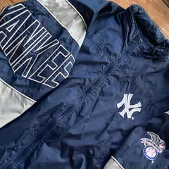 90's STARTER MLB New York Yankees nylon jacket. 古着　ニューヨーク・ヤンキースナイロンジャケット　ネイビー　紺