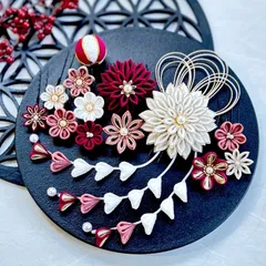 ＊°:｡＊ つまみ細工 髪飾り ＊ ｡:°＊ オフ白　ボルドー　くすみピンク　ゴールド　成人式　卒業式　振袖　袴　オフホワイト　赤　えんじ　ピンク　金　かすみ草　和玉　水引