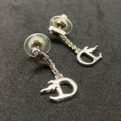 早い者勝ち‼️ディオール dior ピアス 両耳 キャッチ付き - メルカリ