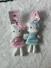 ハローキティ プリンセス キーホルダー ピンク/ブルー ドレス