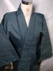 32【美品】 男性 着物 羽織 羽織 年代物 メンズ アンティーク 紬 絣 Vintage 和装 浴衣 和服 骨董 リメイク 昭和 レトロ 婦人服  一点物 JAPAN 日本 織物 素材 生地 正絹 作務衣 コスプレ