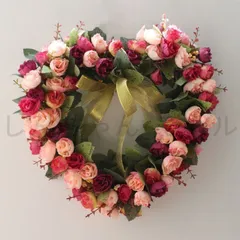 【新品?未使用】リース 玄関 母の日 リース 花輪 ドアリース フラワーリース ハート 枯れない花 壁掛けフラワー 造花 リース 屋外 結婚式 