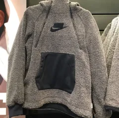 ナイキ フリース ボア フリース フリース Tシャツ M 新品