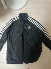 アディダス ウィンドブレーカー