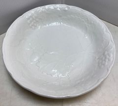人間国宝 井上萬二 白磁青釉 山茶花彫文 大鉢 約24cm 銘あり - メルカリ