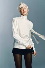 極美品ZARA(ザラ)ホワイトサテンブラウスカットソー