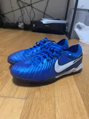 (実際に着用1) ナイキ ティエンポ レジェンド10 プロ TF タフ サッカーシューズ