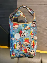 クレヨンしんちゃん Mサイズ エコバッグ 買い物バッグ 新品 使用にちょうど良いサイズ