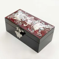 螺鈿細工 宝石箱 小物入れ 赤に螺鈿の上品な輝き 蝶の 韓国伝統工芸 高級インテリア ギフト・贈り物にも最適■komonoire-47-s【宝石箱】【ジュエリーボックス】【高級】【アクセサリーボックス】【かわいい】【小さめ】【韓国】【螺鈿】【プレゼント】