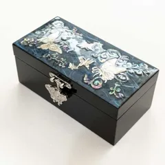 螺鈿細工 宝石箱 小物入れ 青に螺鈿の上品な輝き 蝶の 韓国伝統工芸 高級インテリア ギフト・贈り物にも最適■komonoire-48-s【宝石箱】【ジュエリーボックス】【高級】【アクセサリーボックス】【かわいい】【小さめ】【韓国】【螺鈿】【プレゼント】