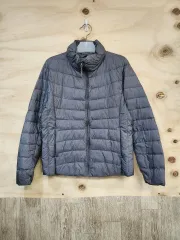 445) ユニクロ 軽量ダウン