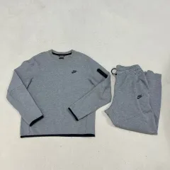100 NIKEテック フリース クルー トップス＆テック ジョガー パンツ セット 1119-2