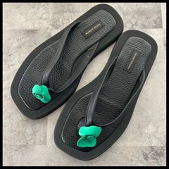 Item thumbnail for item 2d9a9ad2-a073-4b1f-a119-b1fe894de3b1