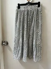 白黒ドット プリーツスカート