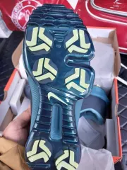 ナイキゴルフシューズ