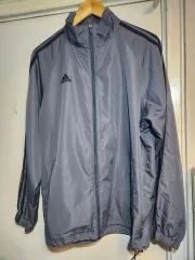 アディダス ウィンドブレーカー L