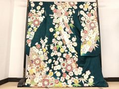 ターコイズブルー華やかな花柄 、疋田染めの華やかな振袖です。寸法も 