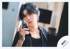 【中古】生写真(STARTO) WEST./藤井流星/横型・バストアップ/シングル「絶体絶命 / Beautiful / AS ONE」MV＆ジャケ写オフショット/公式生写真