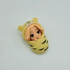 東京リベンジャーズ 佐野万次郎 赤ちゃんおんぶ紐 ミニフィギュア 東リベ ガチャ (223)