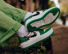 NIKE ジョーダン1 エリベート ロー SE ラッキーグリーン レディーススニーカー 240