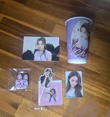 TWICE サナ センイルカフェ 特典 トレカ