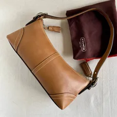 Coach Vintage Hamptons Soho Demi Baguette Shoulder Bag Camel Brown Leather y2k