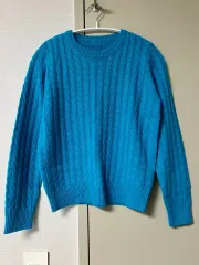 ターコイズブルー ケーブル編み ニット