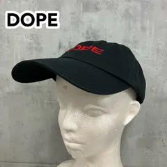DOPE ドープ キャップ 帽子 ブラック レッド 刺繍 筆記体ロゴ ストリート スケーター ヒップホップ 韓国 ファッション VARZAR バザール ユニセックス 調節可能 フリーサイズ DOPE SPORT ★ ■■