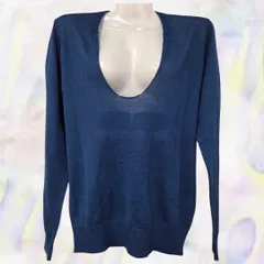 earth music&ecology　アース ミュージックアンドエコロジー　ニット　グリーン　レディース　長袖　襟ぐり広め　薄手　タグ付き