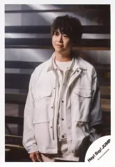 【中古】生写真(ジャニーズ) Hey! Say! JUMP/有岡大貴/上半身・衣装白・首傾げ・口閉じ/Hey! Say! JUMP シングル「Lucky-Unlucky」MV＆ジャケ写オフショット/公式生写真