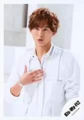 【中古】生写真(ジャニーズ) Kis-My-Ft2/藤ケ谷太輔/上半身・衣装白・右手胸・口すぼめ・目線左・背景白/シングル「君、僕。」MV＆ジャケ写オフショット/公式生写真 