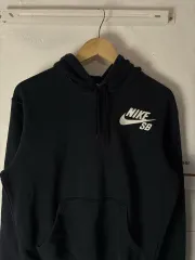 ナイキ フードTシャツ