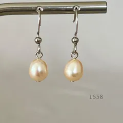 淡水パール・天然色ミルキーオレンジ　ピアス　・・✽・・　〈真珠　サージカルステンレス　フック〉