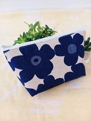 ハンドメイド❃︎ ボックスティッシュカバー           北欧柄ブルーの花 ハンドメイド＊ボックスティッシュカバー 北欧柄ブルーの花 ティッシュ