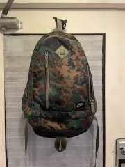 ナイキ カモ バックパック