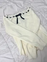 森ガール 白 アイボリー オフショルダー リボン ニット