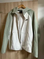 ナイキ テック ウィンドランナー ジャケット