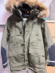 ニューバランス カーキ マウンテンパーカー アウター フード m