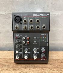 Item thumbnail for item fbdacb0f-b376-4c57-9e26-7088b3ec13cb