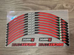 ★アウトレット★新品 MotoGP Ducati Corse ドゥカティ 17インチ 汎用 ホイールリムステッカー 前輪後輪セット リムストライプ アクセサリー グッズ