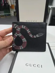 2026年最新】gucci 二つ折り財布 スネークの人気アイテム - メルカリ